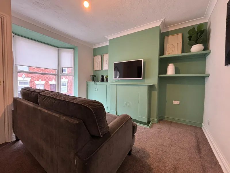 4 Bedroom | Student House | West End // Sept 2026 - Thumbnail 2